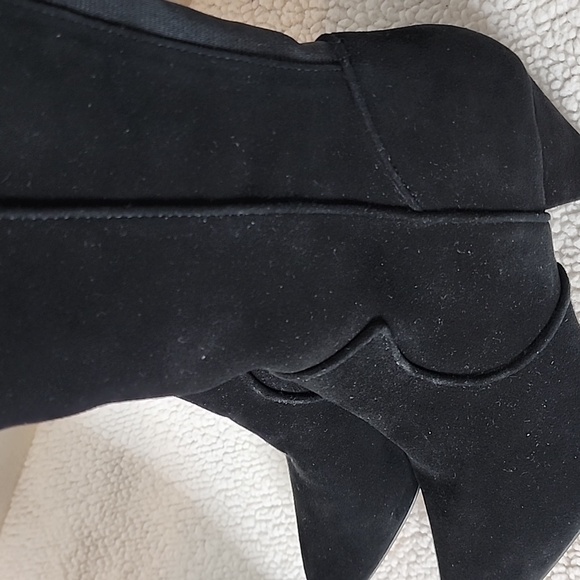 Neiman Marcus Lorenco Black Suede Leather Knee High Heeled Boots - Picture 11 of 15